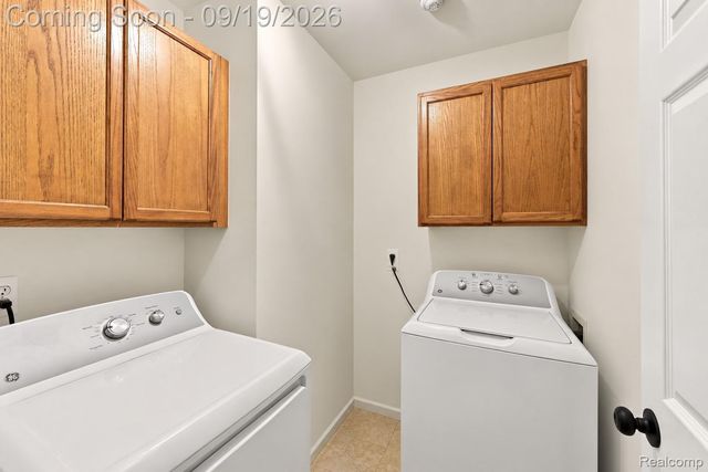 41351 N Maplewood Drive, Canton Charter Township, MI 48187