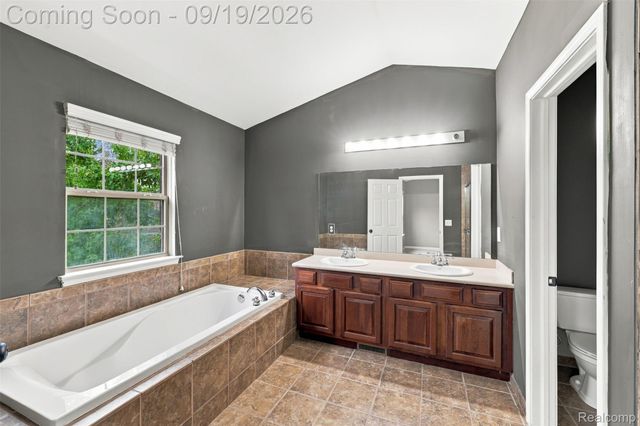 41351 N Maplewood Drive, Canton Charter Township, MI 48187