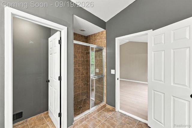 41351 N Maplewood Drive, Canton Charter Township, MI 48187