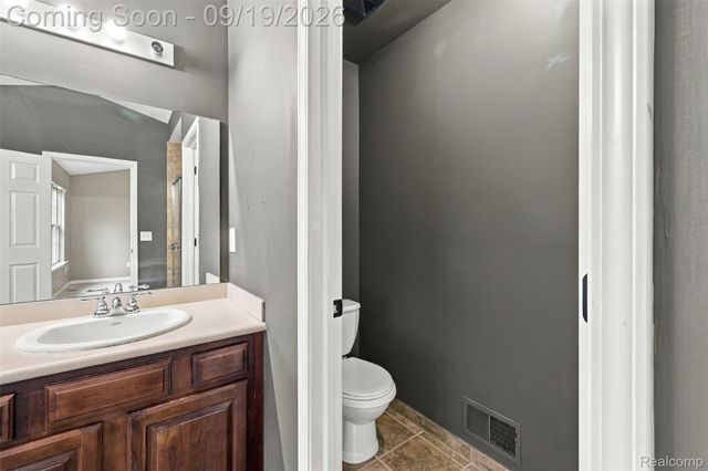 41351 N Maplewood Drive, Canton Charter Township, MI 48187