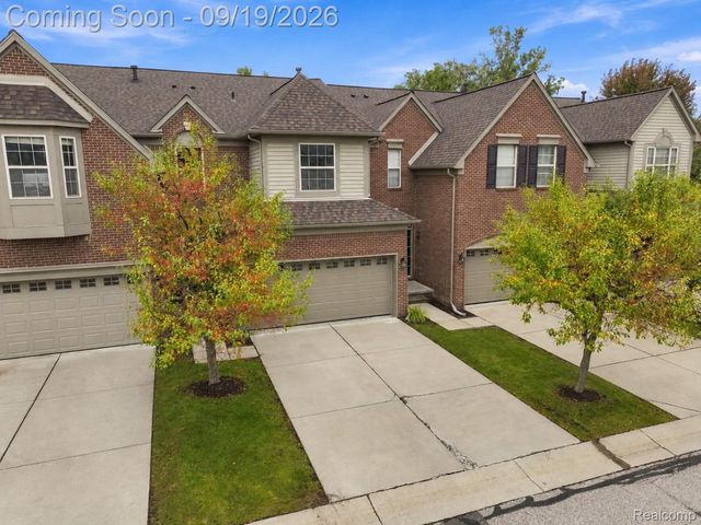 41351 N Maplewood Drive, Canton Charter Township, MI 48187