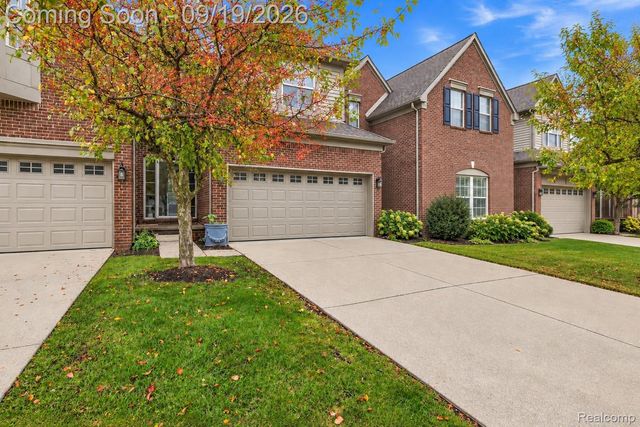 41351 N Maplewood Drive, Canton Charter Township, MI 48187