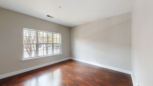 7231 Althorp Way Apt R2, Nashville, TN 37211