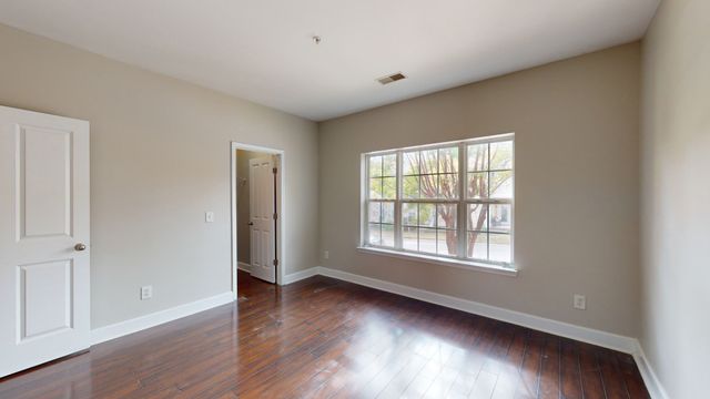 7231 Althorp Way Apt R2, Nashville, TN 37211