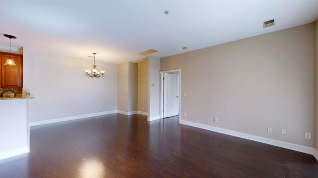 7231 Althorp Way Apt R2, Nashville, TN 37211