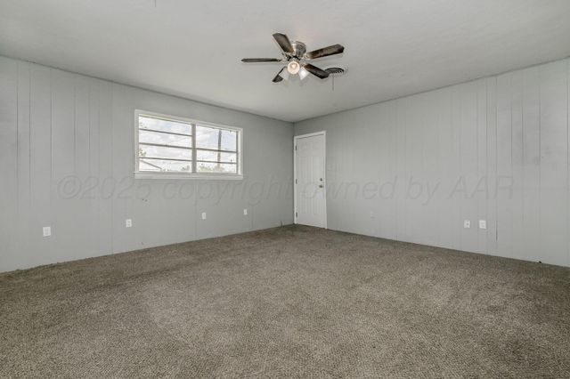 709 E 14th Avenue, Pampa, TX 79065