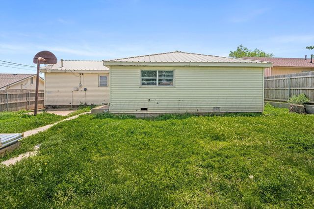 709 E 14th Avenue, Pampa, TX 79065