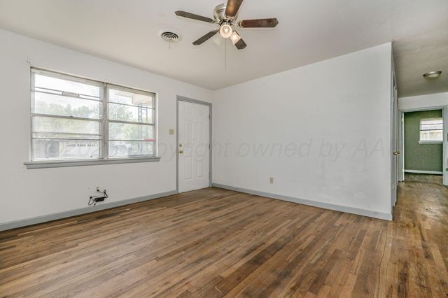 709 E 14th Avenue, Pampa, TX 79065