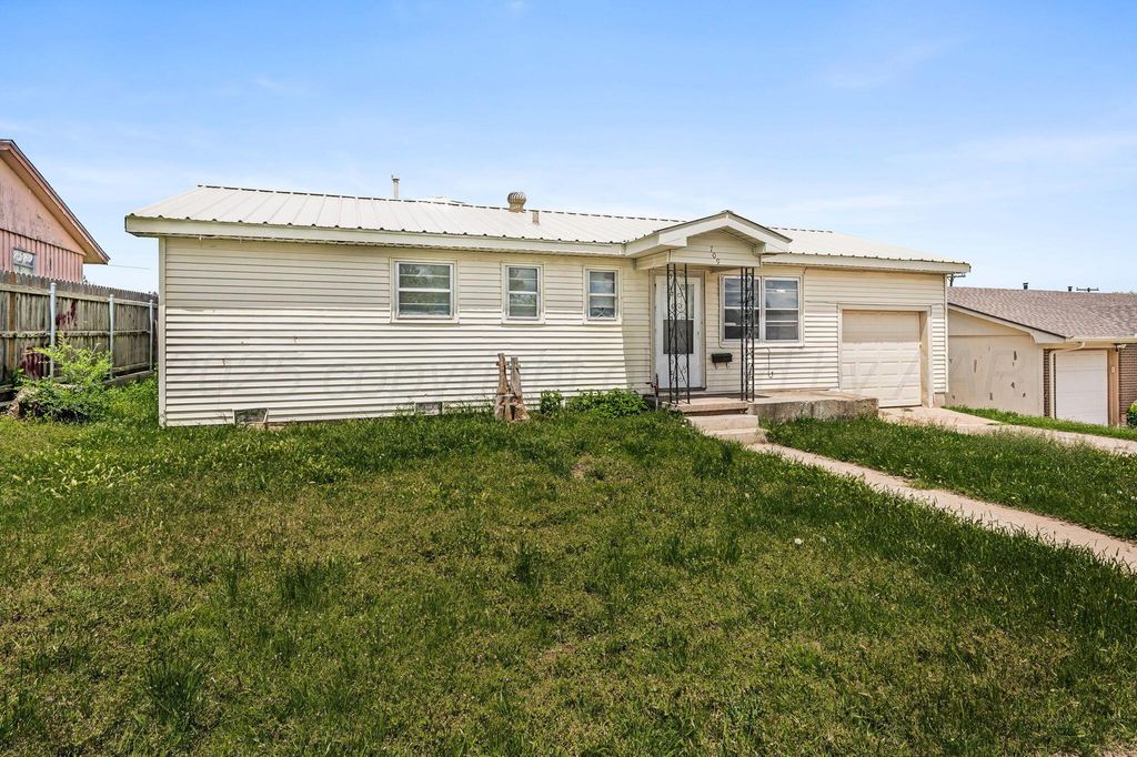 709 E 14th Avenue, Pampa, TX 79065