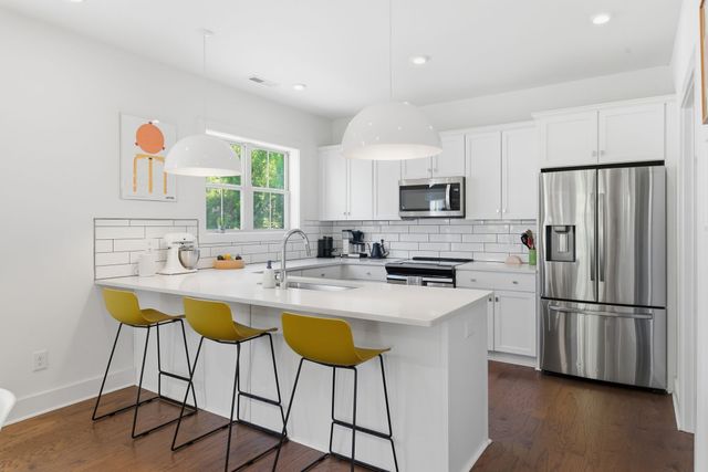 647 Nashua Ln, Nashville, TN 37209