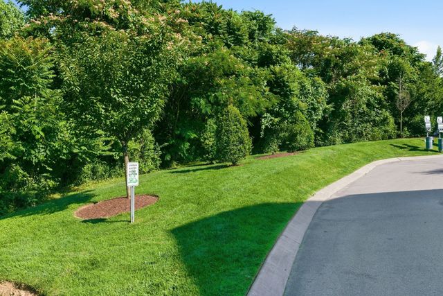 647 Nashua Ln, Nashville, TN 37209