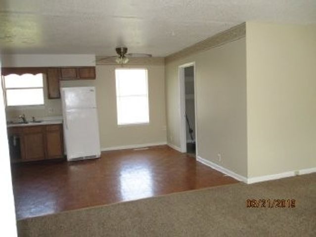 621 Dover Rd, Clarksville, TN 37042