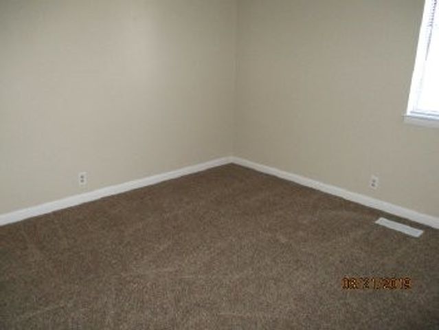 621 Dover Rd, Clarksville, TN 37042