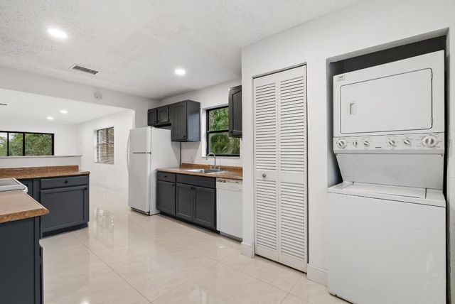 8797 NW 35th Street, Coral Springs, FL 33065