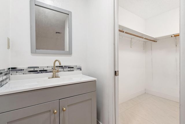 8797 NW 35th Street, Coral Springs, FL 33065