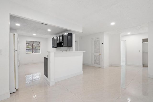 8797 NW 35th Street, Coral Springs, FL 33065