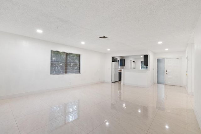 8797 NW 35th Street, Coral Springs, FL 33065