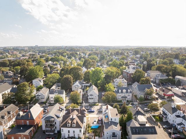 137 North St 3, Salem, MA 01970