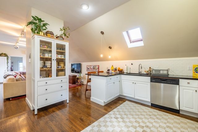 137 North St 3, Salem, MA 01970
