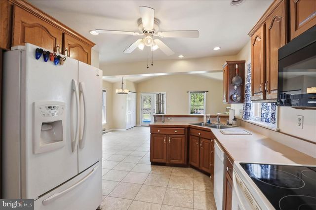 655 N MOUNT JOY ST, Elizabethtown, PA 17022