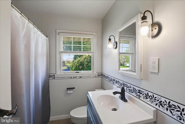 655 N MOUNT JOY ST, Elizabethtown, PA 17022