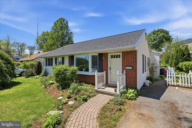 655 N MOUNT JOY ST, Elizabethtown, PA 17022