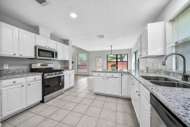 6414 Oakburl Court, Sugar Land, TX 77479