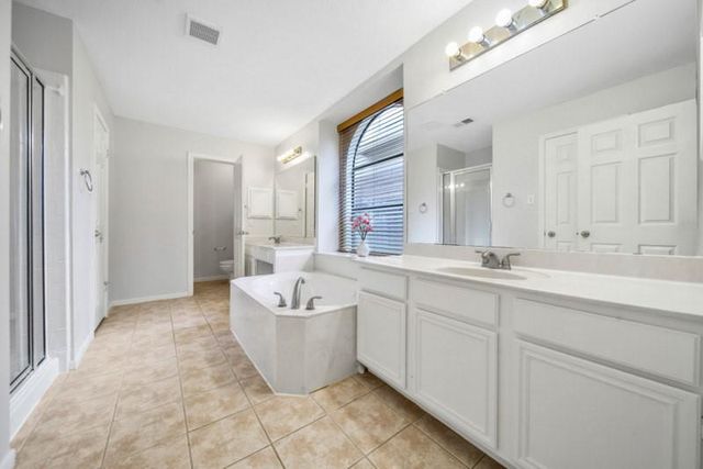 6414 Oakburl Court, Sugar Land, TX 77479