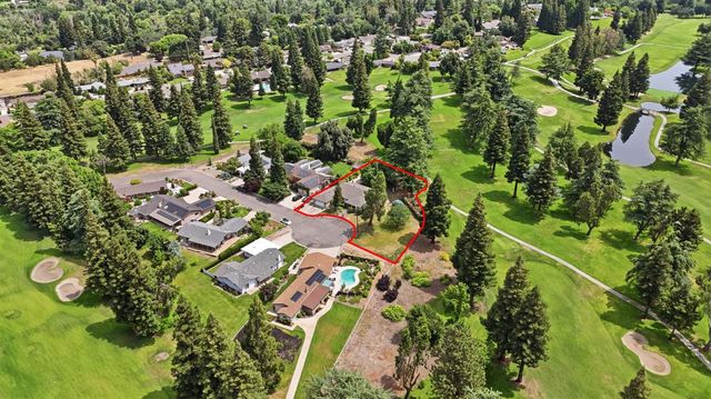 2411 Pinehurst Dr, Oakdale, CA 95361