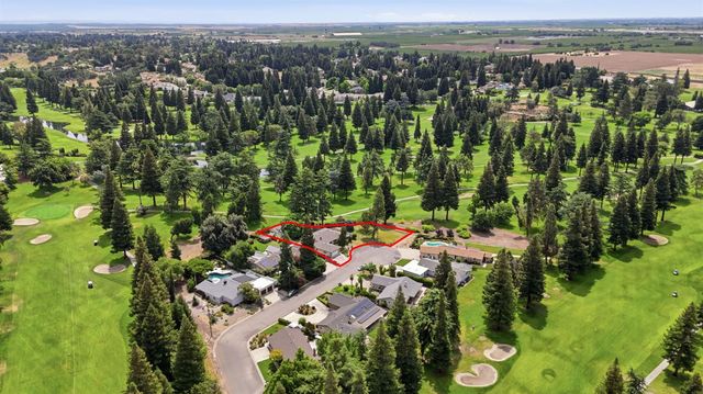 2411 Pinehurst Dr, Oakdale, CA 95361