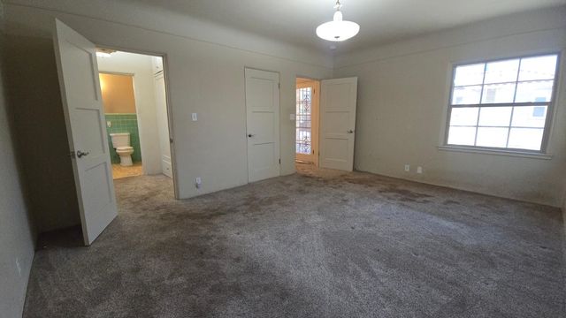 3966 Huntington Boulevard, Fresno, CA 93702
