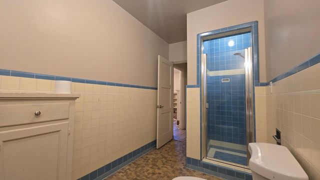 3966 Huntington Boulevard, Fresno, CA 93702