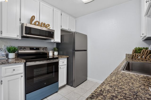 2728 Harvest Ln, Antioch, CA 94531