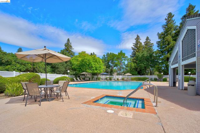 2728 Harvest Ln, Antioch, CA 94531