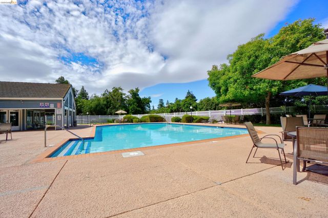 2728 Harvest Ln, Antioch, CA 94531