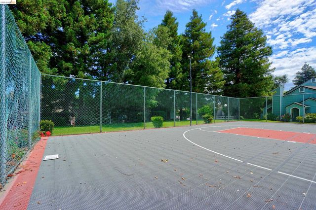 2728 Harvest Ln, Antioch, CA 94531