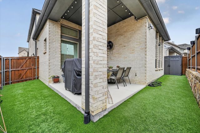 2512 Four Roses Drive, Lewisville, TX 75056