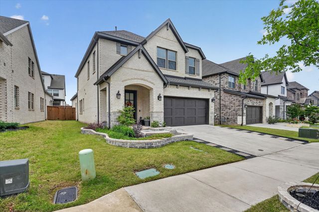 2512 Four Roses Drive, Lewisville, TX 75056