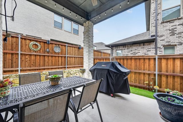 2512 Four Roses Drive, Lewisville, TX 75056