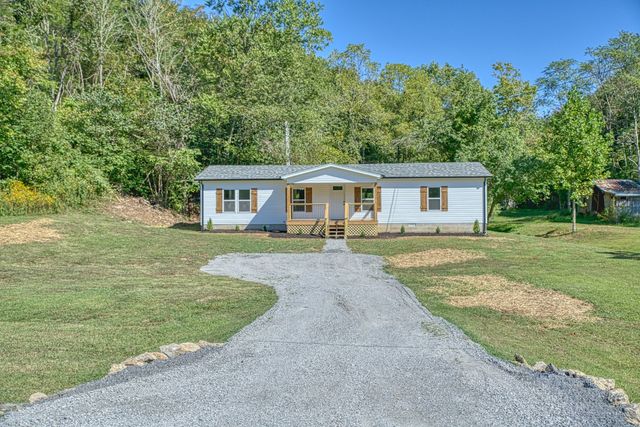 2204 Wartrace Hwy, Whitleyville, TN 38588