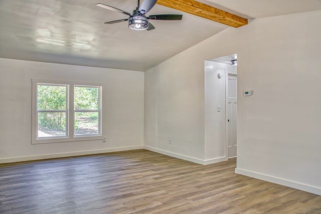 2204 Wartrace Hwy, Whitleyville, TN 38588