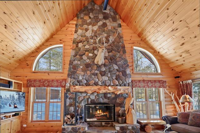 6336 E SNIPE LAKE ROAD, Eagle River, WI 54521