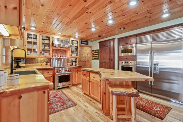 6336 E SNIPE LAKE ROAD, Eagle River, WI 54521