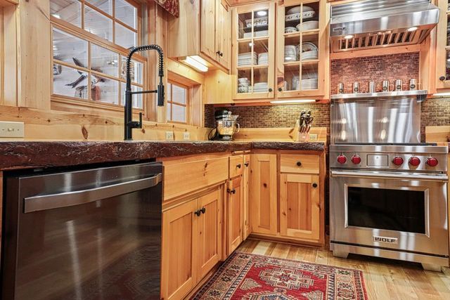 6336 E SNIPE LAKE ROAD, Eagle River, WI 54521