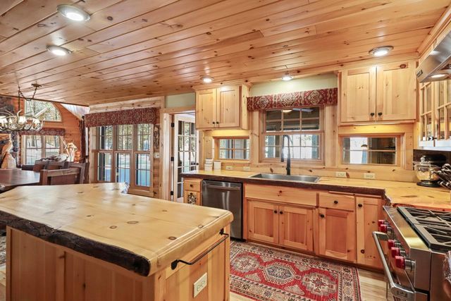 6336 E SNIPE LAKE ROAD, Eagle River, WI 54521