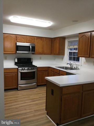 12323 FOX LAKE CT, Fairfax, VA 22033