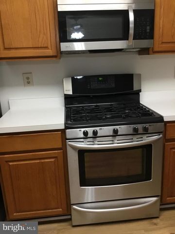 12323 FOX LAKE CT, Fairfax, VA 22033