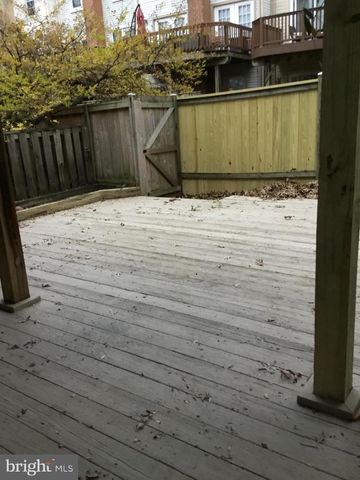 12323 FOX LAKE CT, Fairfax, VA 22033