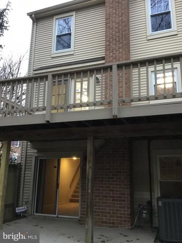 12323 FOX LAKE CT, Fairfax, VA 22033