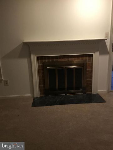 12323 FOX LAKE CT, Fairfax, VA 22033